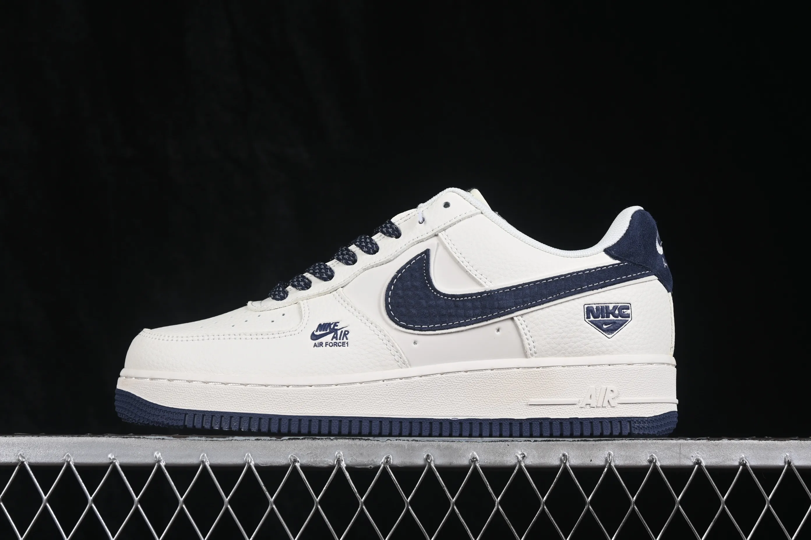 All categories Nk Air Force 1 Air Force series Nk Air Force 1 Low Air Force low-top Nike Air Force 1'07 Low joint model Air Force 1 low-top casual sneakers DN9688-108